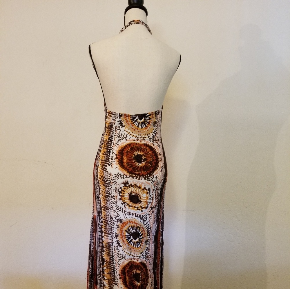 Backless dress - Picture 3 of 3